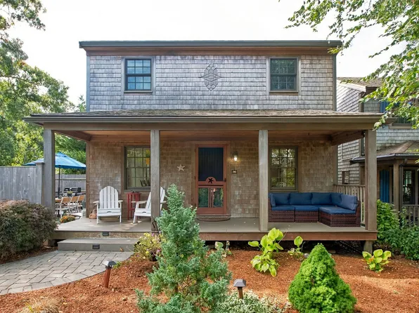 2 George's Path #A, Provincetown, MA 02657