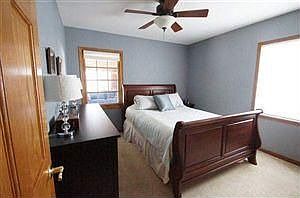 4th image of 2427 Valley Park Dr