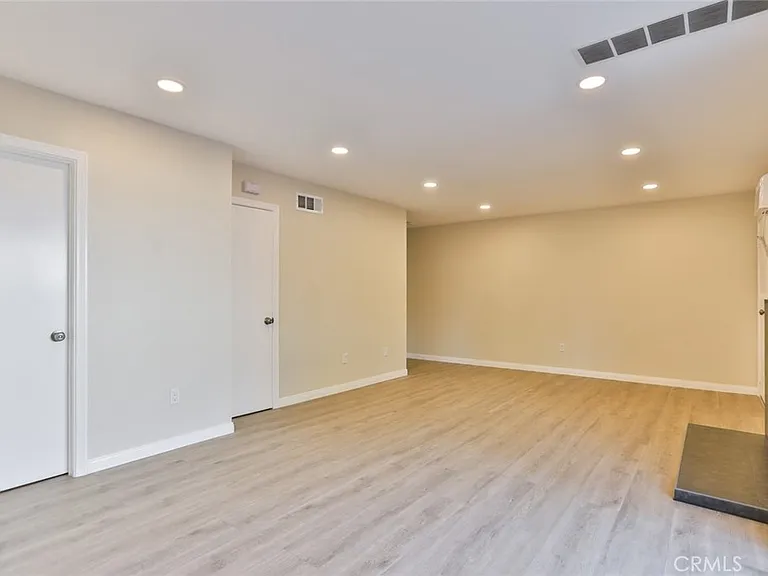 2963 Elgin Dr #C — Photo 7