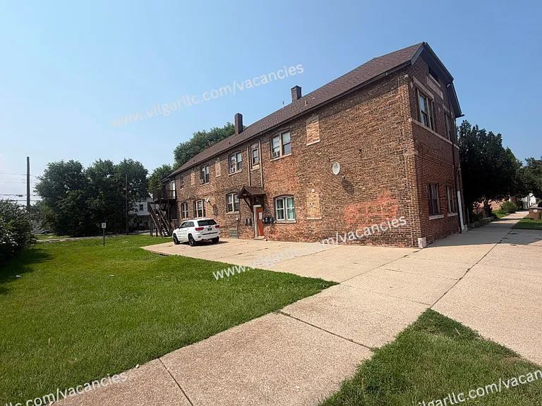 3828 Alder St — Photo 2