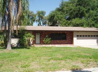 648 Imperial Dr, Largo, FL 33771