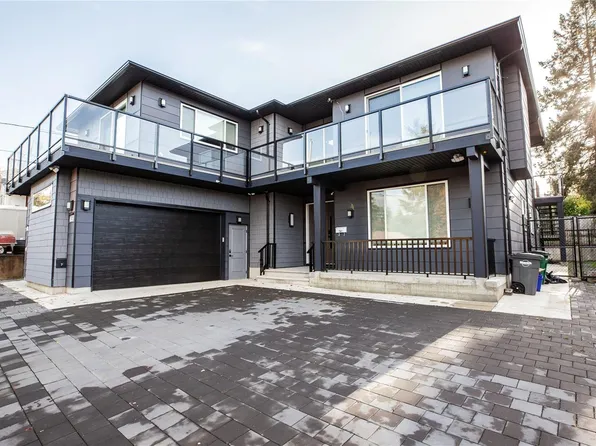 741 Snowdrop Ave, Saanich, BC V8Z 2N3