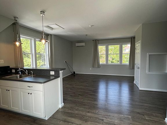 3rd image of 44737 Lighthouse Rd