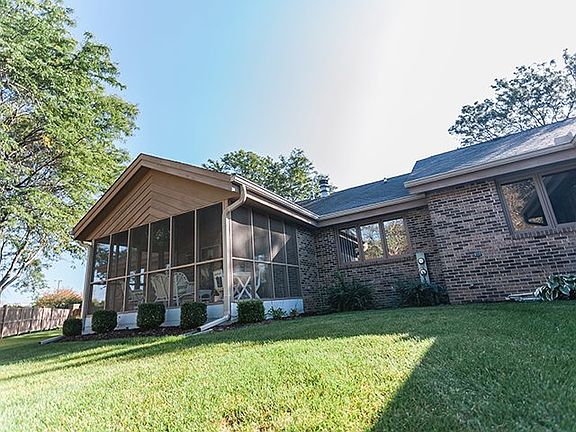 3rd image of 5901 Churchview Dr #S