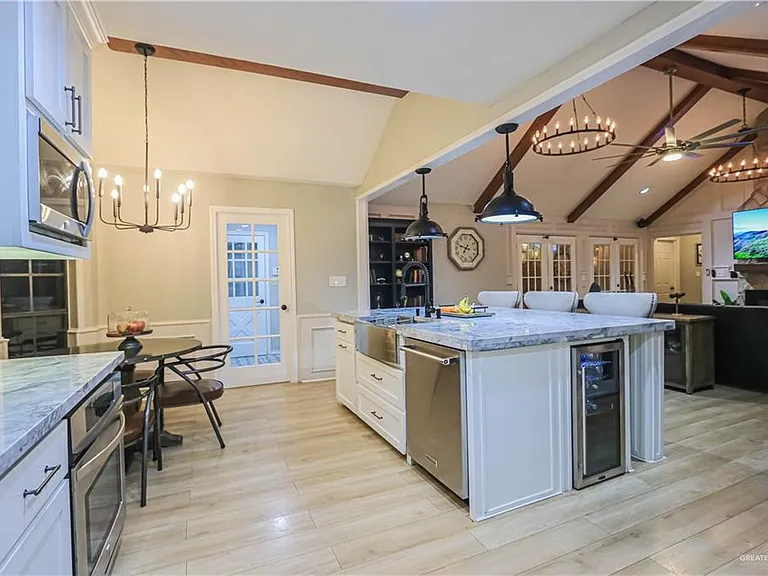 2306 Fox Run St — Photo 11