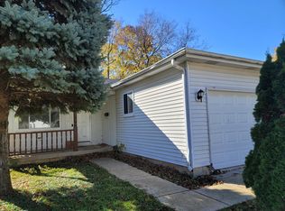 721 Parkway Ave, Elgin, IL 60120