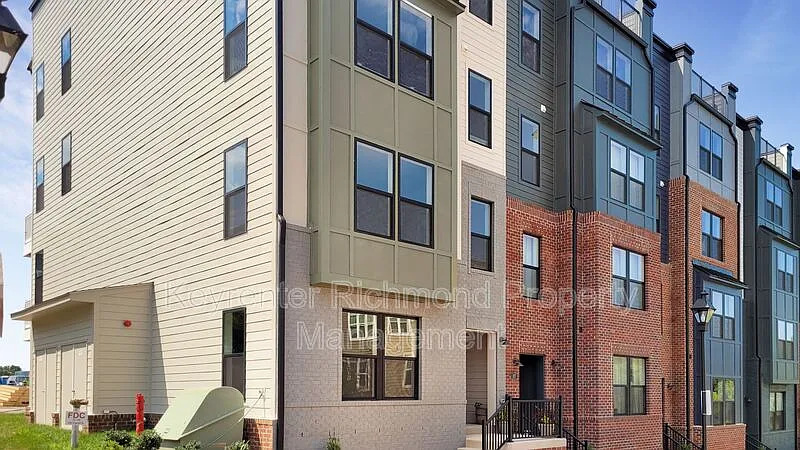2 bed, 2.5 bath, 1608 sqft, $2,750 — Photo 2