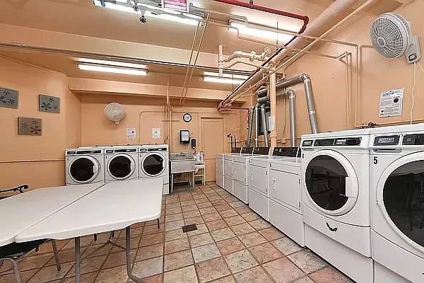Rented by Apartment Luxe Realty Group, Inc | media 9