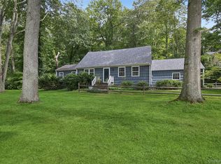 10 Goose Hill Rd, Cold Spring Harbor, NY 11724