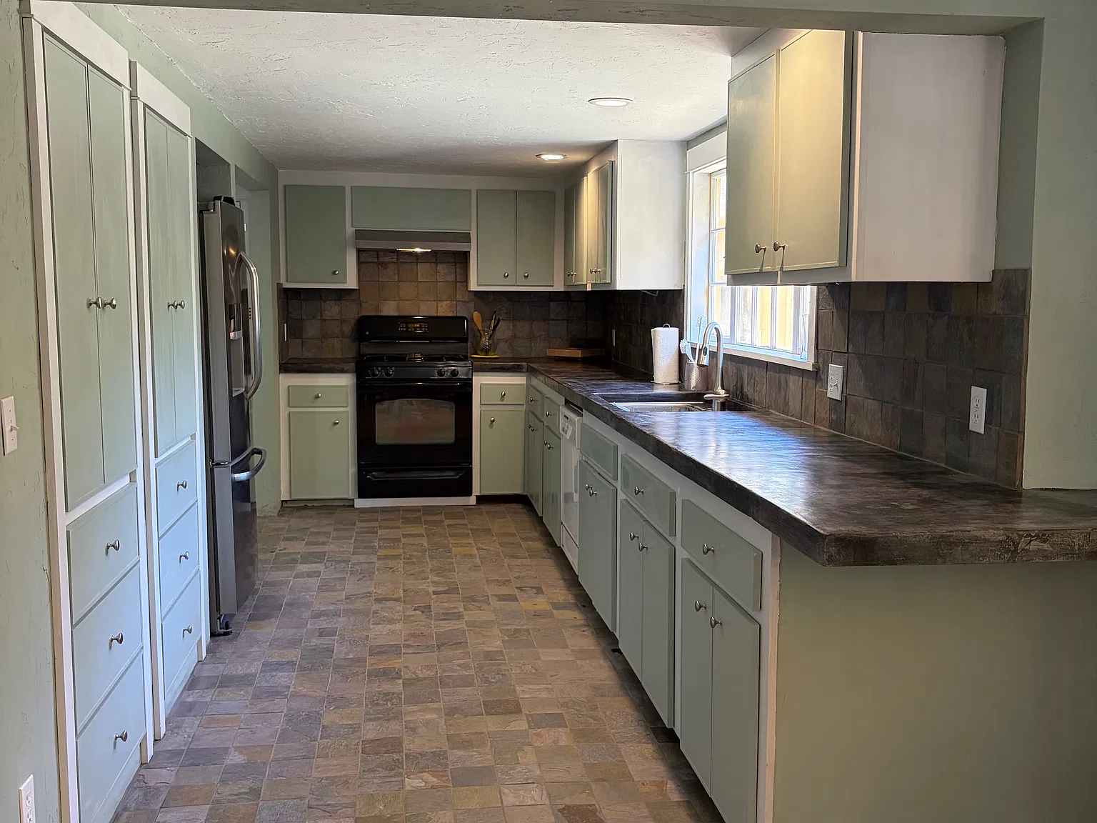 2 bed, 850 sqft, $3,400 — Photo 4
