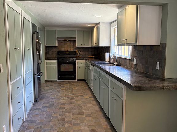 4th image of 15550 Pozzan Rd #B