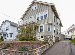 129 Willow St #1, Boston, MA 02132