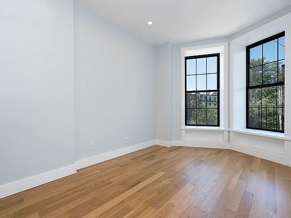 3rd image of 11A Spencer Pl #9F