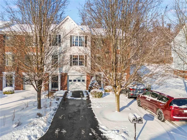 1041 Bayberry Dr N, Canonsburg, PA 15317