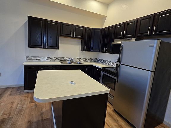 2nd image of 406 Legion Way SE #11297963