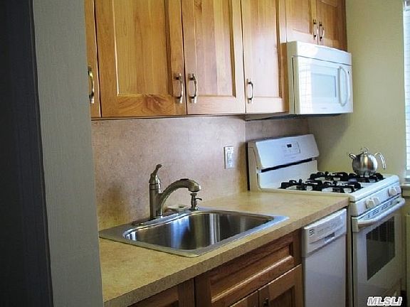 4th image of 34 Nathan Hale Dr APT 67A