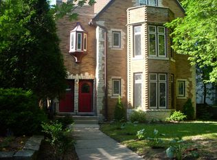 2500 E Stratford Ct, Shorewood, WI 53211