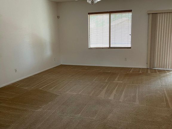 4th image of 1519 E Cassia Ct