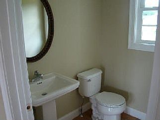 2nd image of 35 Hubbard St
