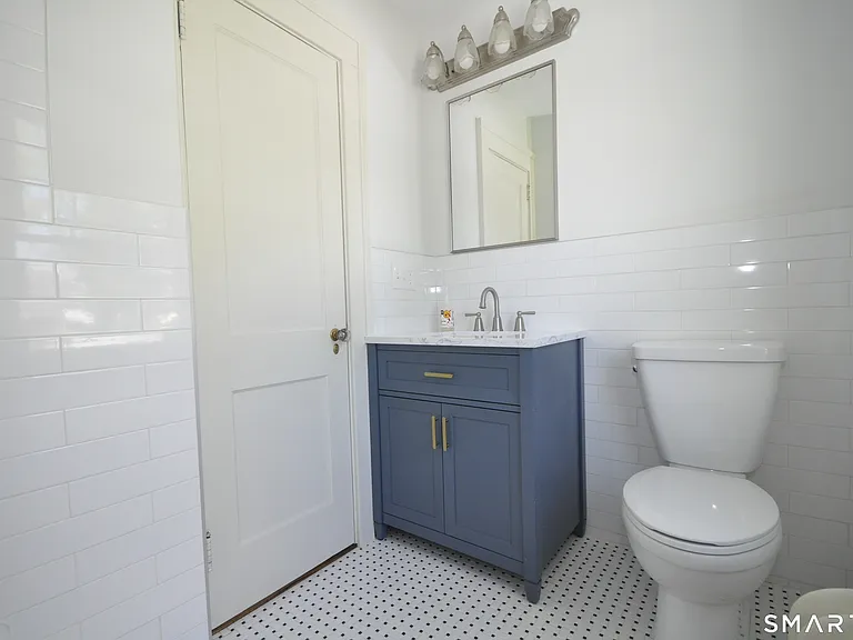 20 Mountain St — Photo 12