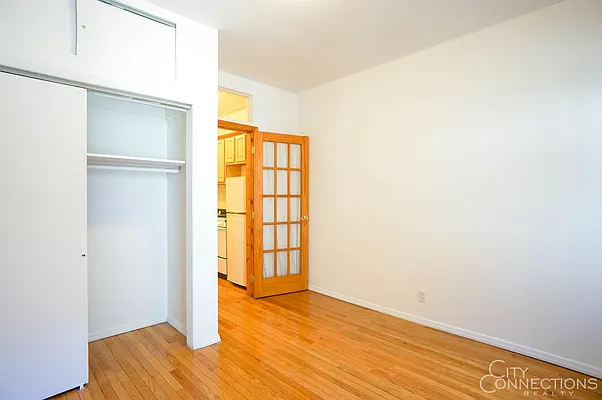 Rented by City Connections Realty | media 18