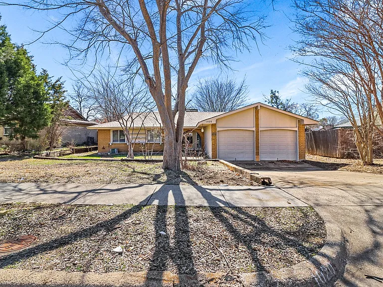 1020 Mountview Dr — Photo 3
