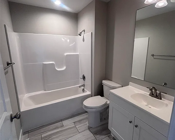 515 Hilton Ct #B — Photo 8