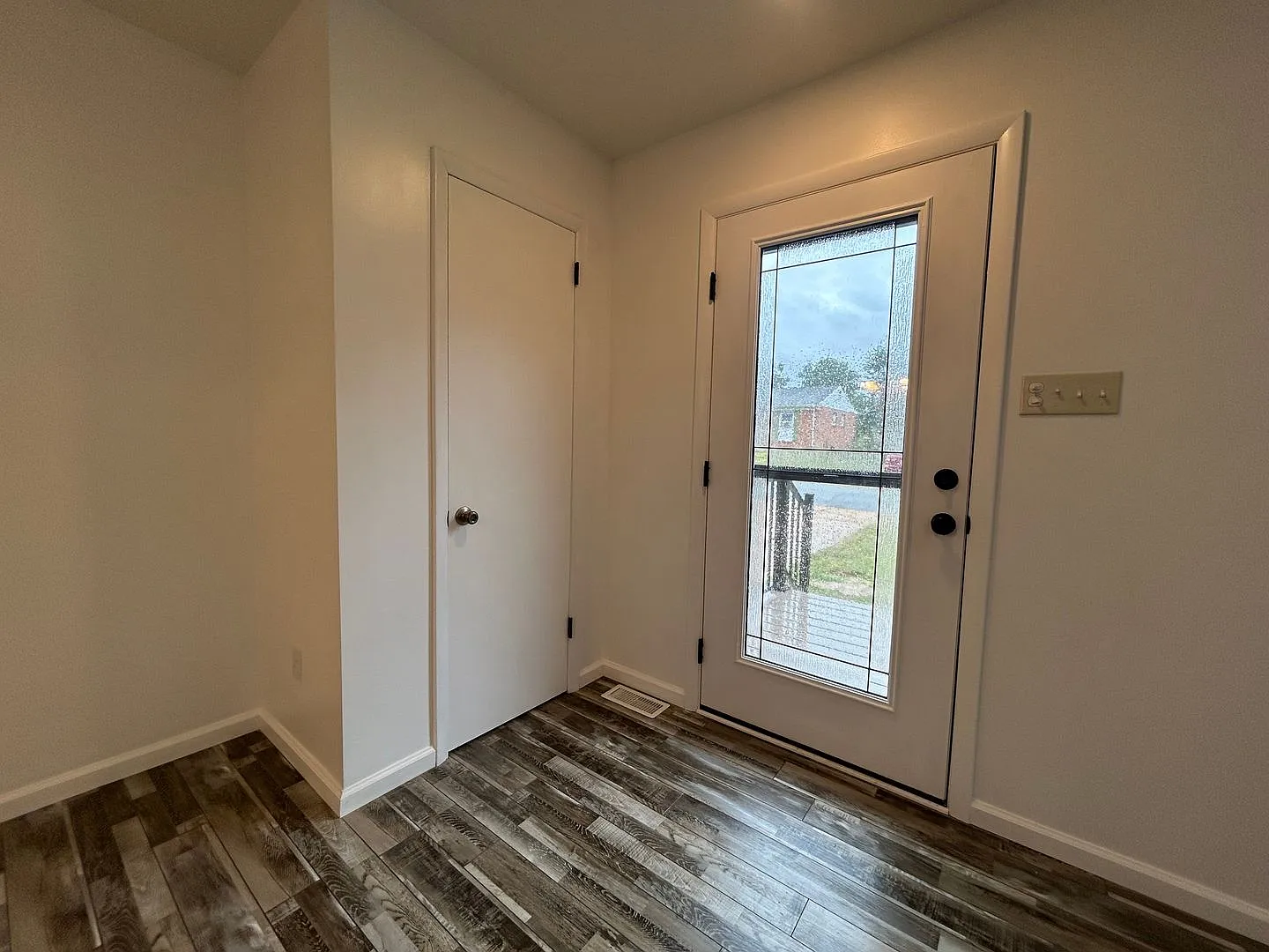 Welcome to 5 Adrian Ct! — Photo 4