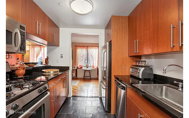 Rented by Douglas Elliman | media 3