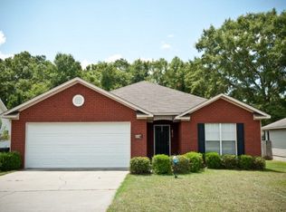 200 Melrose Ln, Dothan, AL 36303