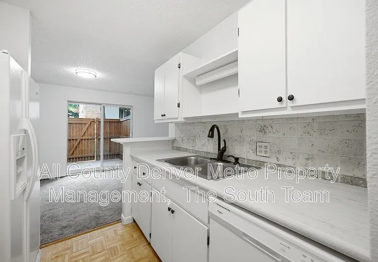 2835 S Monaco Street Pkwy #108 — Photo 13
