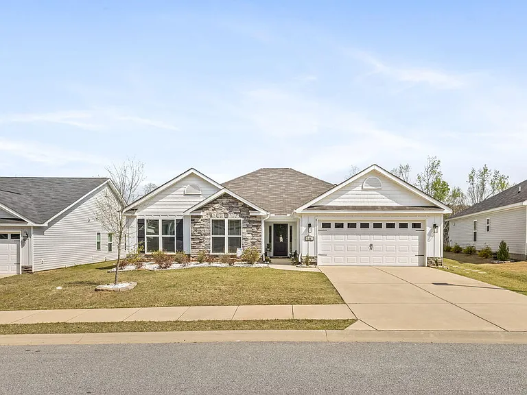 161 Dublin Loop — Photo 1