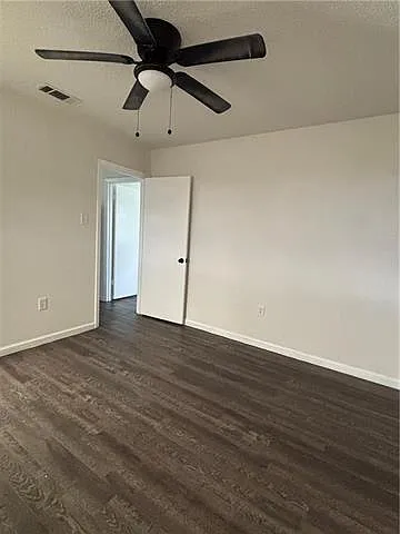3 bed, 1.5 bath, 1200 sqft, $1,200 — Photo 4