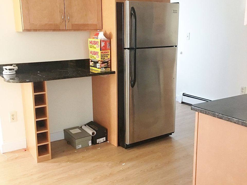 2nd image of 376 Neponset Ave