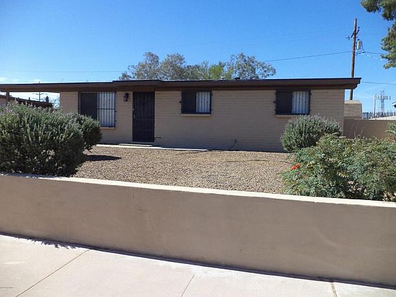 3rd image of 1001 W Edgewater Dr