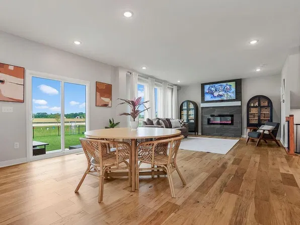 17749 Greeley St, Gardner, KS 66030