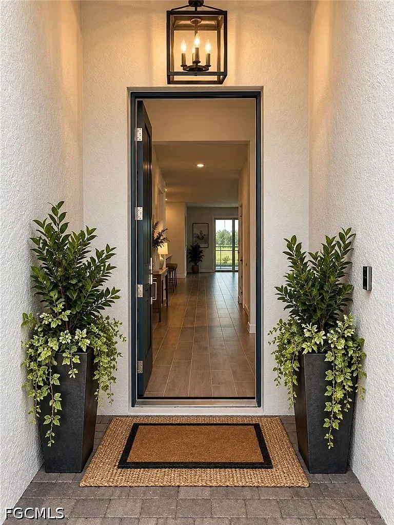 4 bed, 3.0 bath, 2032 sqft, $3,000 — Photo 3