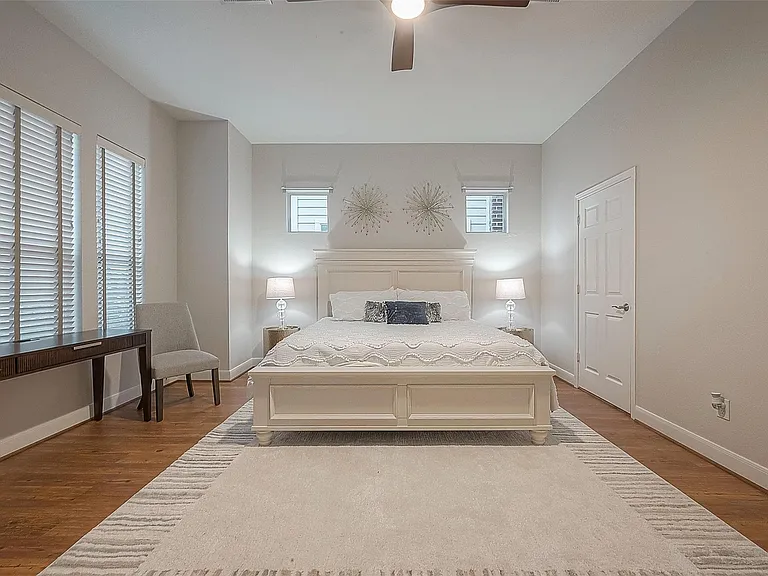 2350 Bastrop St — Photo 6