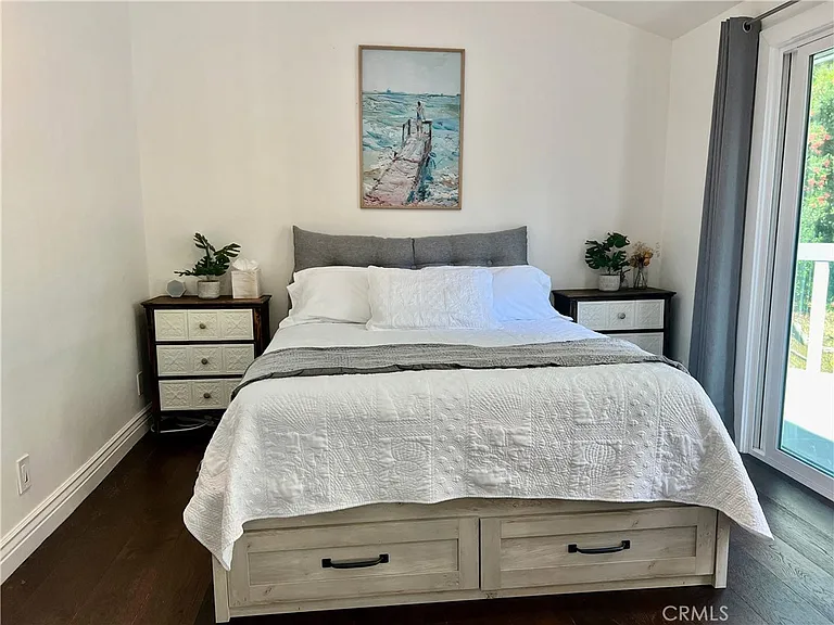 499 Nyes Pl — Photo 33