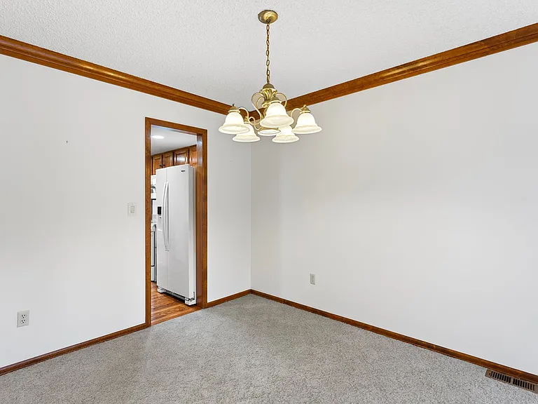 405 Union Pl — Photo 3