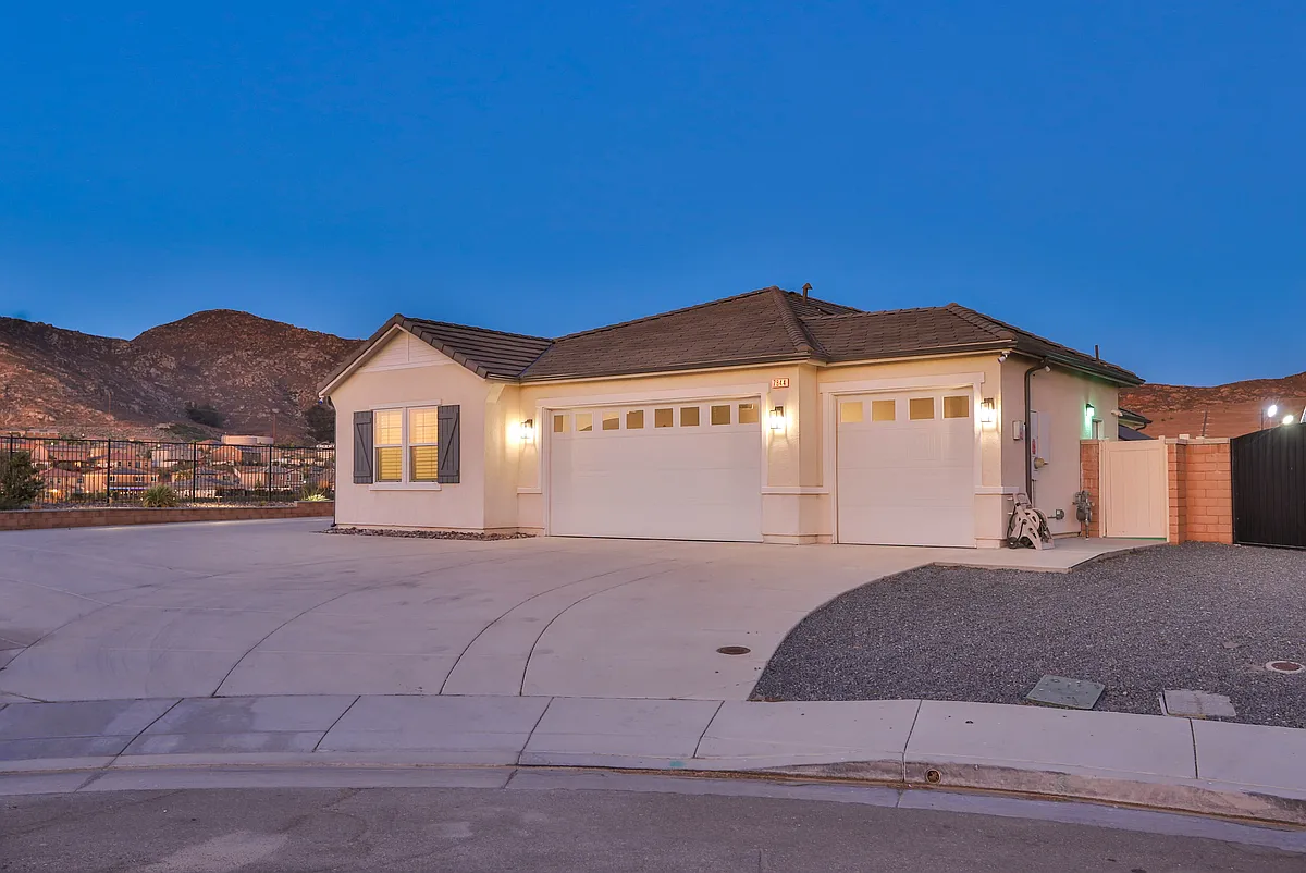 Building Photo - 7844 Spring Hollow Ct