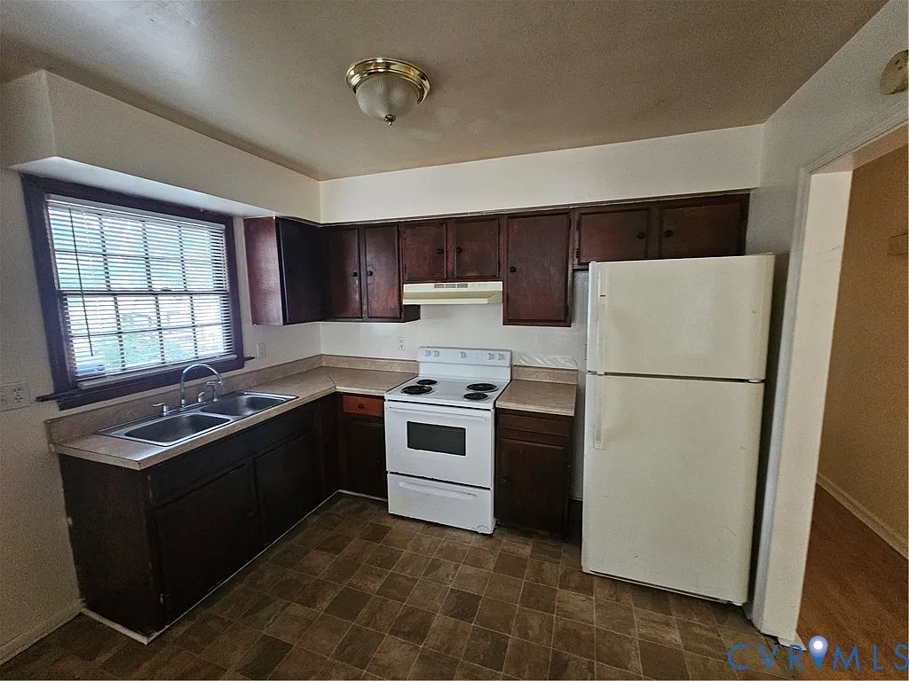 3 bed, 1.5 bath, 1040 sqft, $1,250 — Photo 3