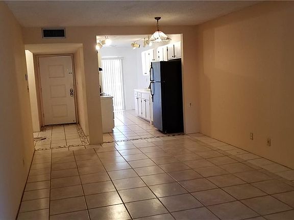 4th image of 2066 Sunset Point Rd APT 92