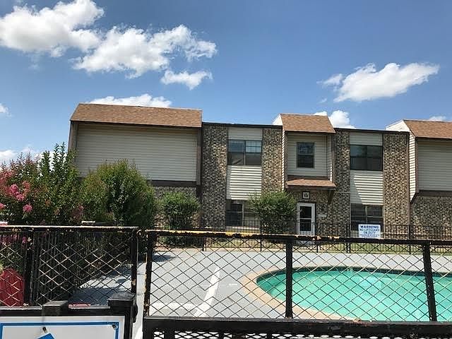 1st image of 401 12th Ave SE APT 276