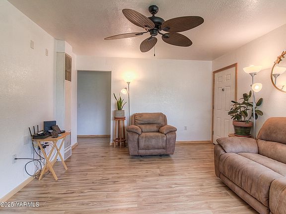 5th image of 714 S 1st Ave