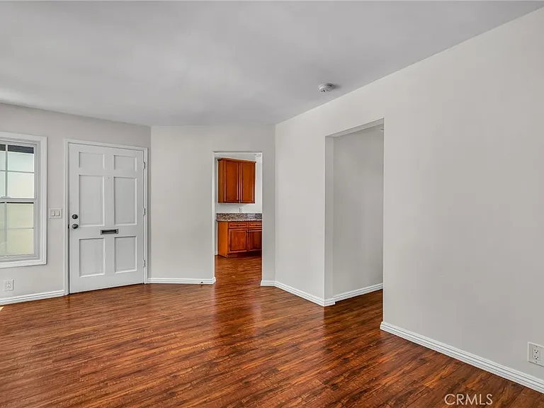 544 Glenneyre St #7 — Photo 8
