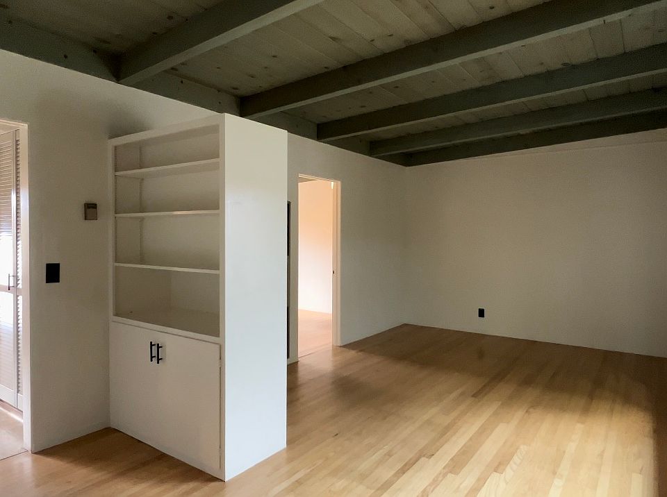 1st image of 2134 Wellesley St #2134