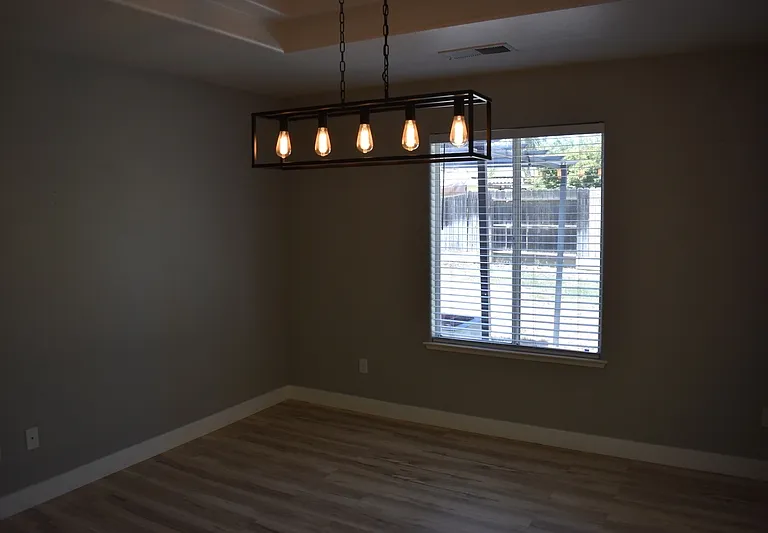 6310 Diamond Ct — Photo 10