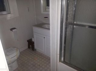 909 Chestnut St, Paulsboro, NJ 08066