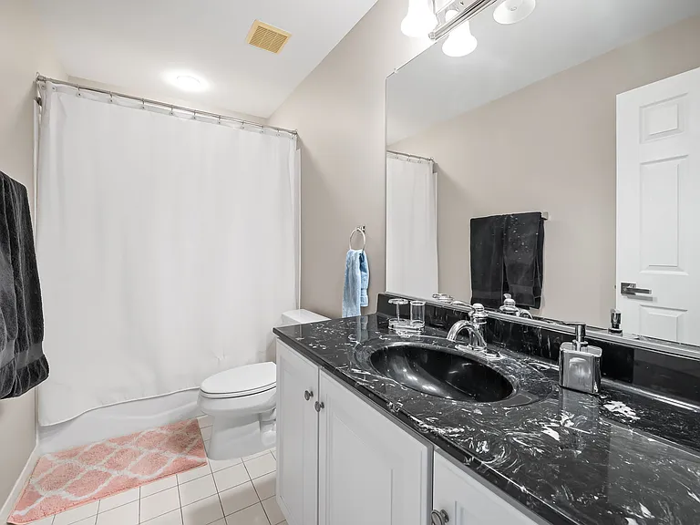 2323 Boston St #4 — Photo 9